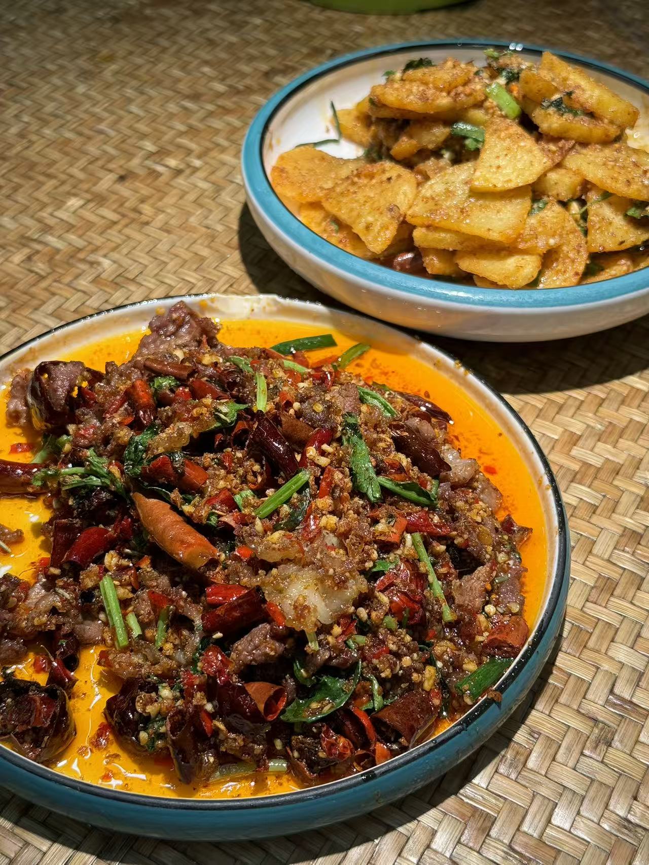 炸牛肉与狼牙土豆