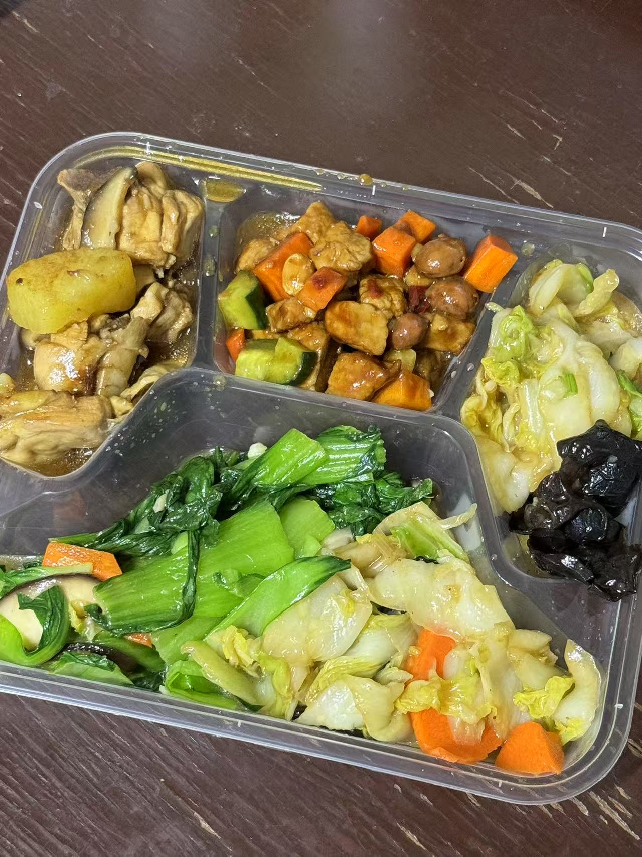 盒饭